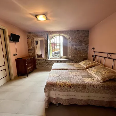 Alquiler Integro Villa Peralada